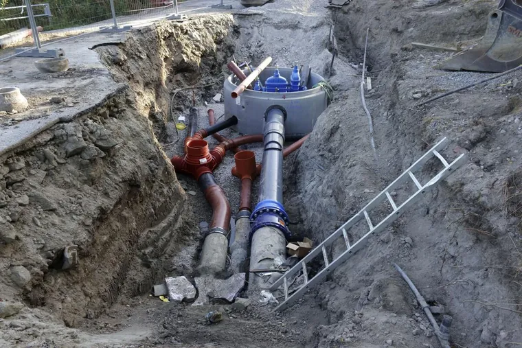 Hausanschluss Wasser und Abwasser